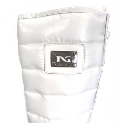Stivali donna NeroGiardini art A900107 fondo gomma cerniera laterale interno gamba e allacciato dietro fodera vera pelle piede vernice e gamba trapuntata tipo piumino colore bianco