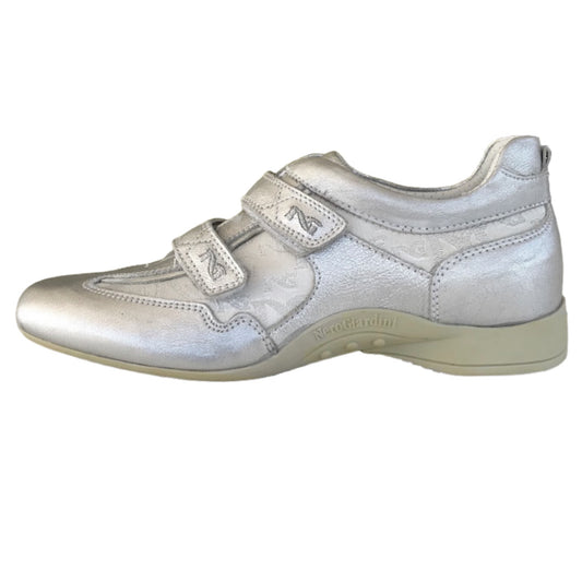 Sneakers con strap NeroGiardini 00286 VeraPelle Monogram Argento