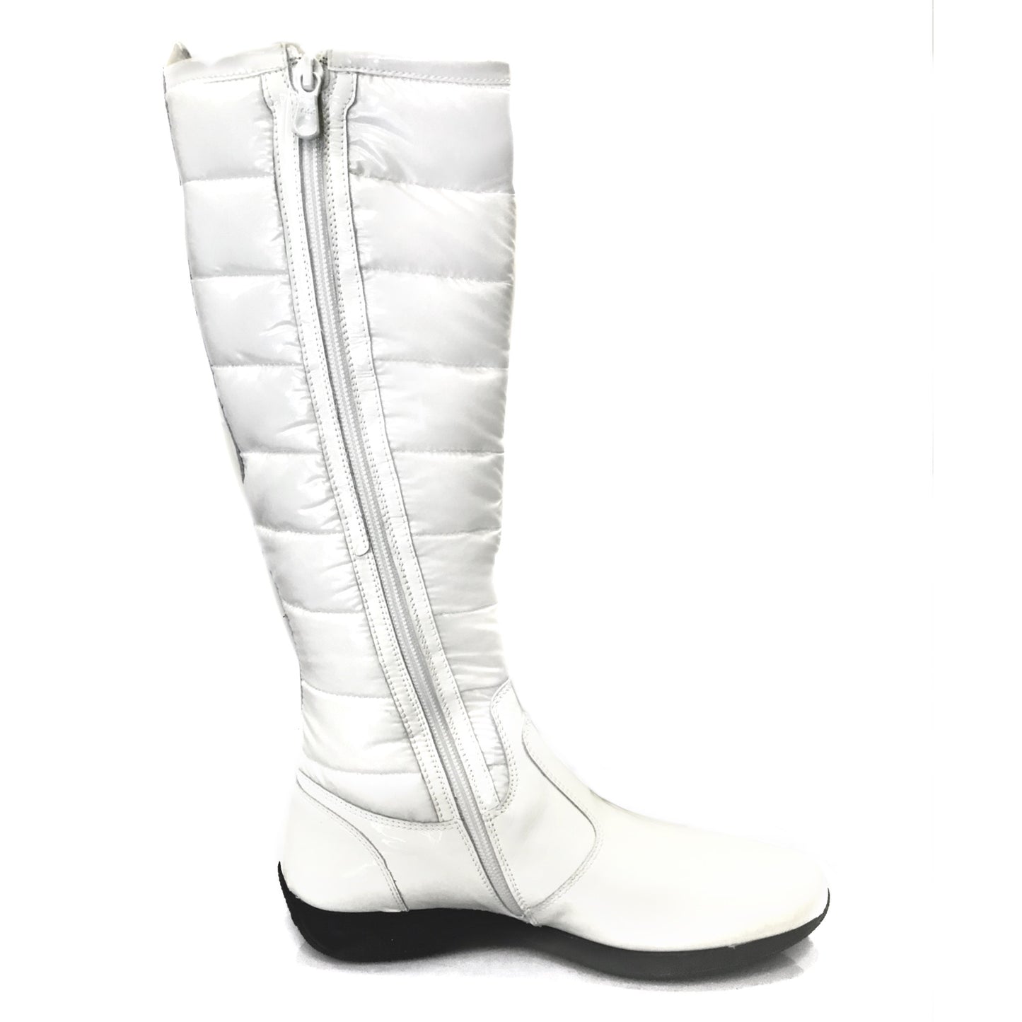 Stivali donna NeroGiardini art A900107 fondo gomma cerniera laterale interno gamba e allacciato dietro fodera vera pelle piede vernice e gamba trapuntata tipo piumino colore bianco