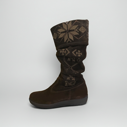 Stivali morbidi Donna Nero Giardini 00992 Vera Pelle Scamosciata, Ricamo Geometrico, Zip - Marrone Testa di Moro