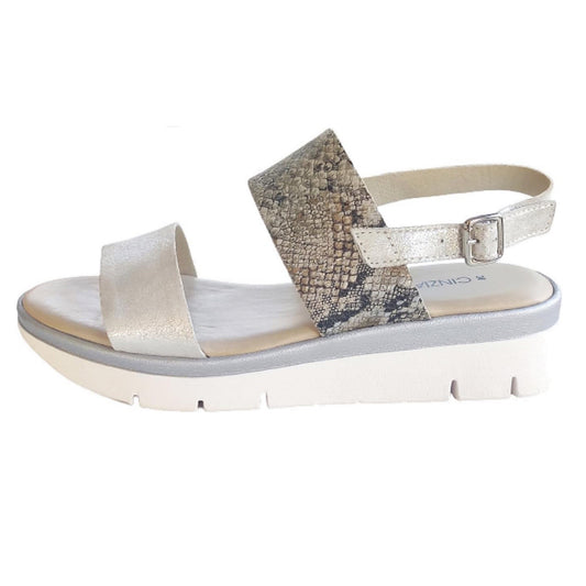 Sandali Cinzia Soft IV10627 beige in vera pelle con doppia fascia e cinturino