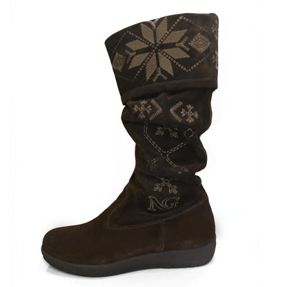 Stivali morbidi Donna NeroGiardini 00992 Vera Pelle Scamosciata, Fondo basso Gomma, Ricamo, Cerniera Zip - Color Marrone Testa di Moro