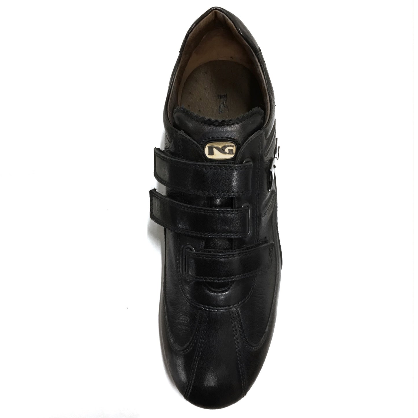 Sneakers con strappo