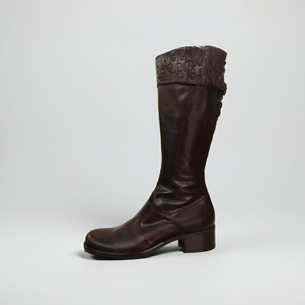 Stivali Cavallerizza NeroGiardini 00212 Vera Pelle, tacco basso 3 cm, Cerniera Zip Laterale, Lacci, risvolto monogram, Marrone Testa di Moro - 38 (EU)