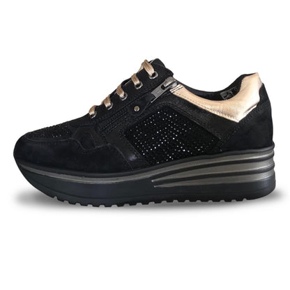 Sneakers Donna Cinzia Soft 19015 in morbido Nabuk Nero, Lacci Oro, Zip laterale, Strass, Nero - Numero 36