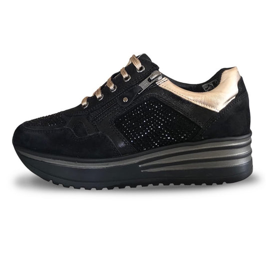Sneakers Donna Cinzia Soft 19015 in morbido Nabuk Nero, Lacci Oro, Zip laterale, Strass, Nero - Numero 36