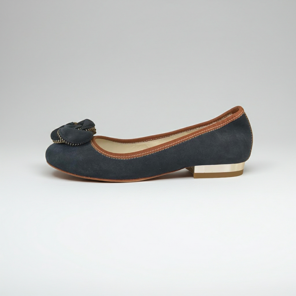 Ballerine NeroGiardini Tacco Basso Specchiato Vera Pelle Blu Cuoio con fiore