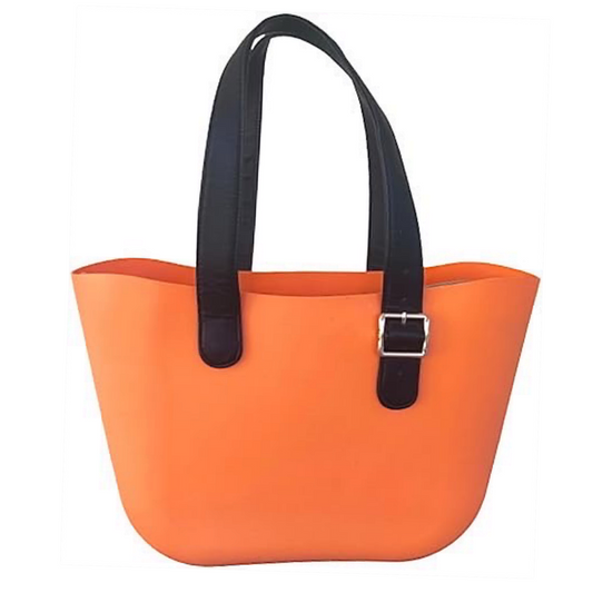 Borsa da mare arancione impermeabile con manici ecopelle nero e fibbia