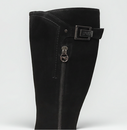 Stivali bassi Donna NeroGiardini A005102D Vera Pelle Scamosciata, Fondo gomma, Cerniera Zip - Colore Nero