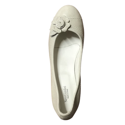 Décolleté basse NeroGiardini P106001D Vera Pelle Beige Safari con fiore