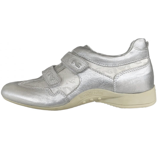 Sneakers basse donna NeroGiardini 279, con doppio strappo, Vera pelle e Tessuto Monogram, Argento, 36 EU