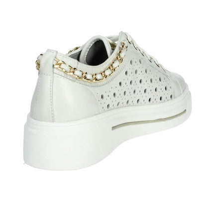 Sneakers Donna Bianche Cinzia Soft in Pelle Traforata con Plantare Estraibile, catena oro, platform IV1021472 - 003