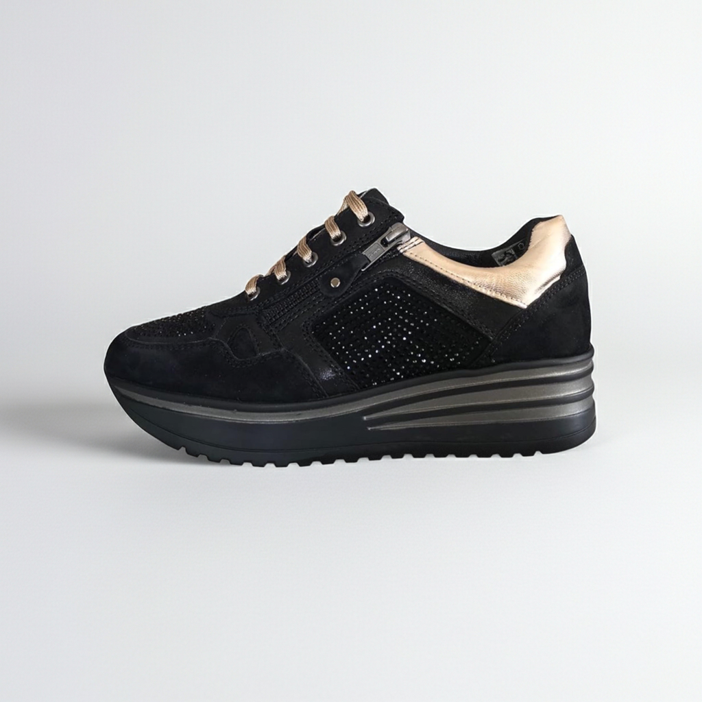 Sneakers Donna Cinzia Soft 19015 in morbido Nabuk Nero, Lacci Oro, Zip laterale, Strass, Nero - Numero 36