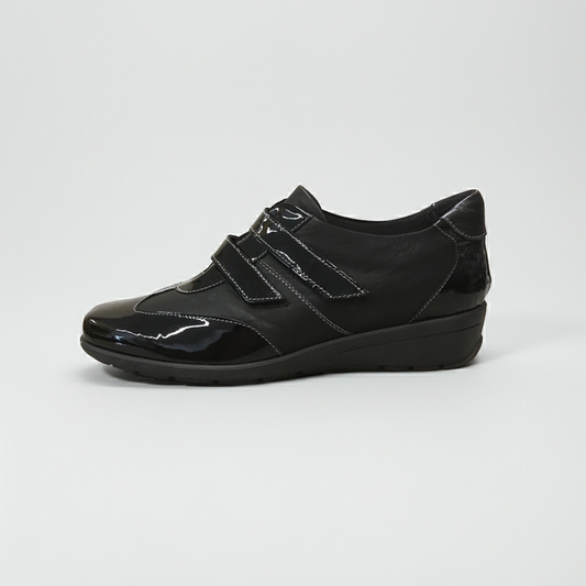 Scarpe Nere Donna Cinzia Soft in Vera Pelle e Vernice, con Chiusura a Strappo, Comfort ed Eleganza - Numero 39