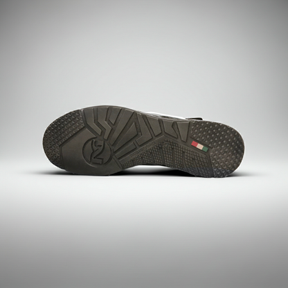 Sneakers alla caviglia Uomo NeroGiardini A100791U Vera Pelle Scamosciata con chiusura a strappo e lacci - Grigio Antracite