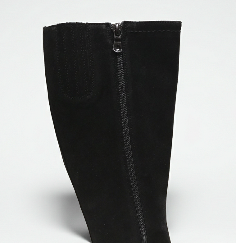 Stivali bassi Donna NeroGiardini A005102D Vera Pelle Scamosciata, Fondo gomma, Cerniera Zip - Colore Nero
