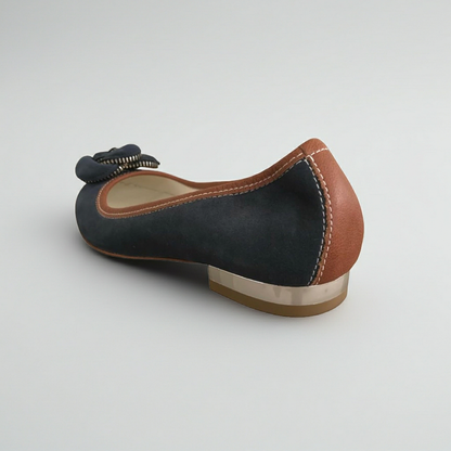 Ballerine NeroGiardini Tacco Basso Specchiato Vera Pelle Blu Cuoio con fiore