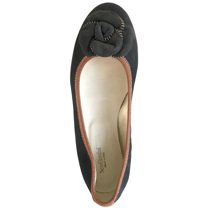 Ballerine NeroGiardini Tacco Basso camoscio Blu Avio con Finiture in Pelle Cuoio