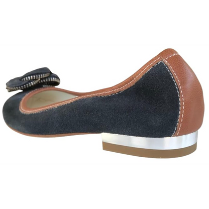 Ballerine NeroGiardini Tacco Basso camoscio Blu Avio con Finiture in Pelle Cuoio