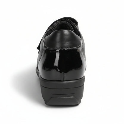 Scarpe Nere Donna Cinzia Soft in Vera Pelle e Vernice, con Chiusura a Strappo, Comfort ed Eleganza - Numero 39