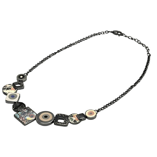 Collana Donna Anallergica, con Ciondoli Geometrici, Catena Nera con Elementi Decorativi Multicolore