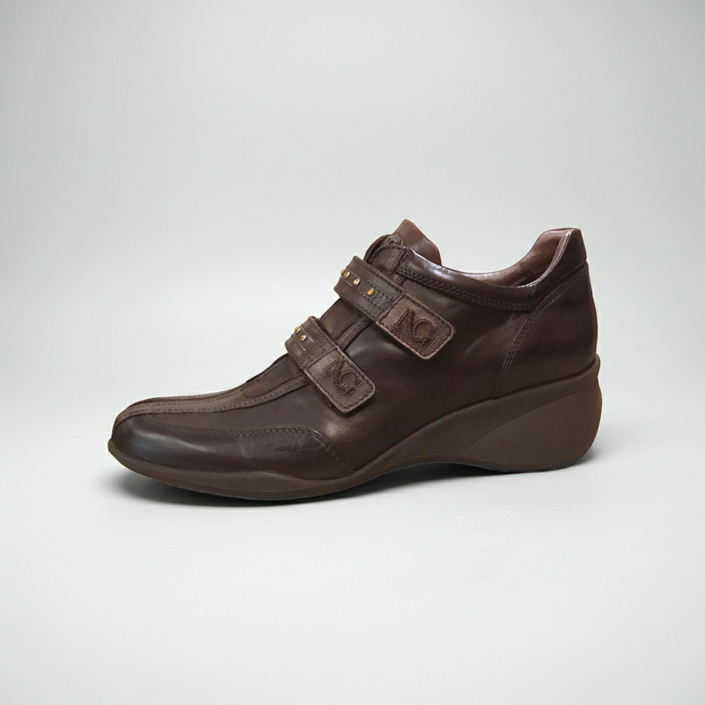 Sneakers Donna NeroGiardini 933 - Zeppa 5 cm, 2 Strap, Vera Pelle, Testa di Moro, Laminato Bronzo