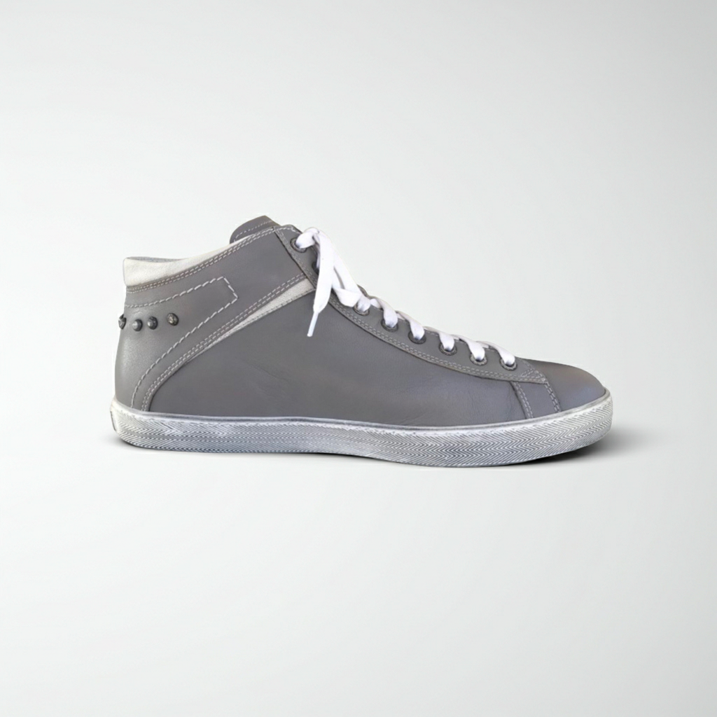 Sneaker Uomo P402462U Vera Pelle Grigio Cenere con Borchie