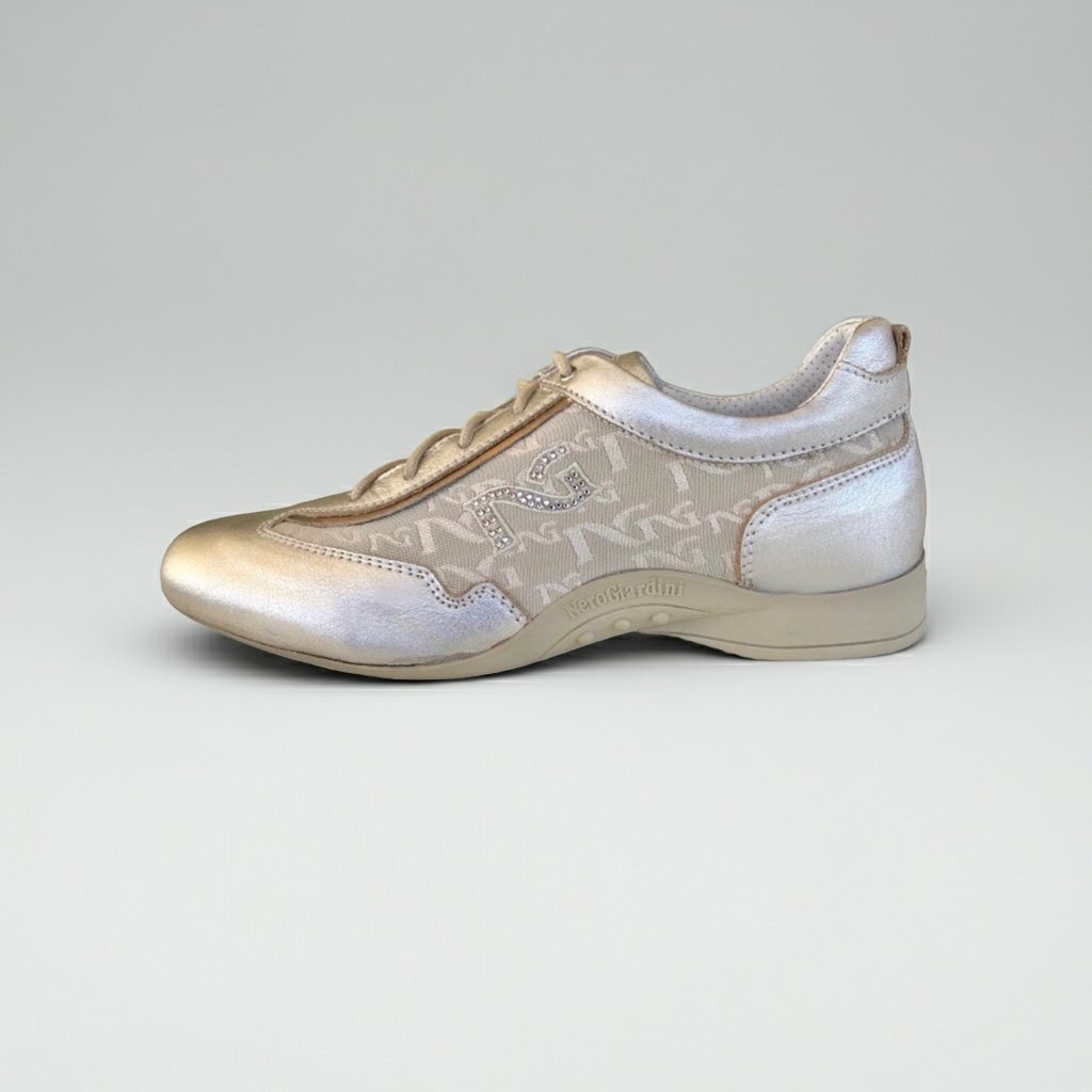 Sneakers basse Donna NeroGiardini 00285 Vera Pelle Platino Lamè Oro Monogram