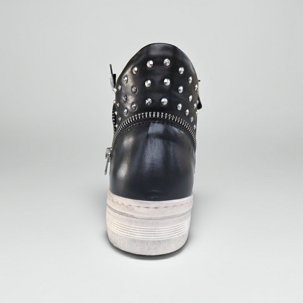 Sneakers Donna NeroGiardini A513500D, Vera Pelle, con lacci e zip, borchie